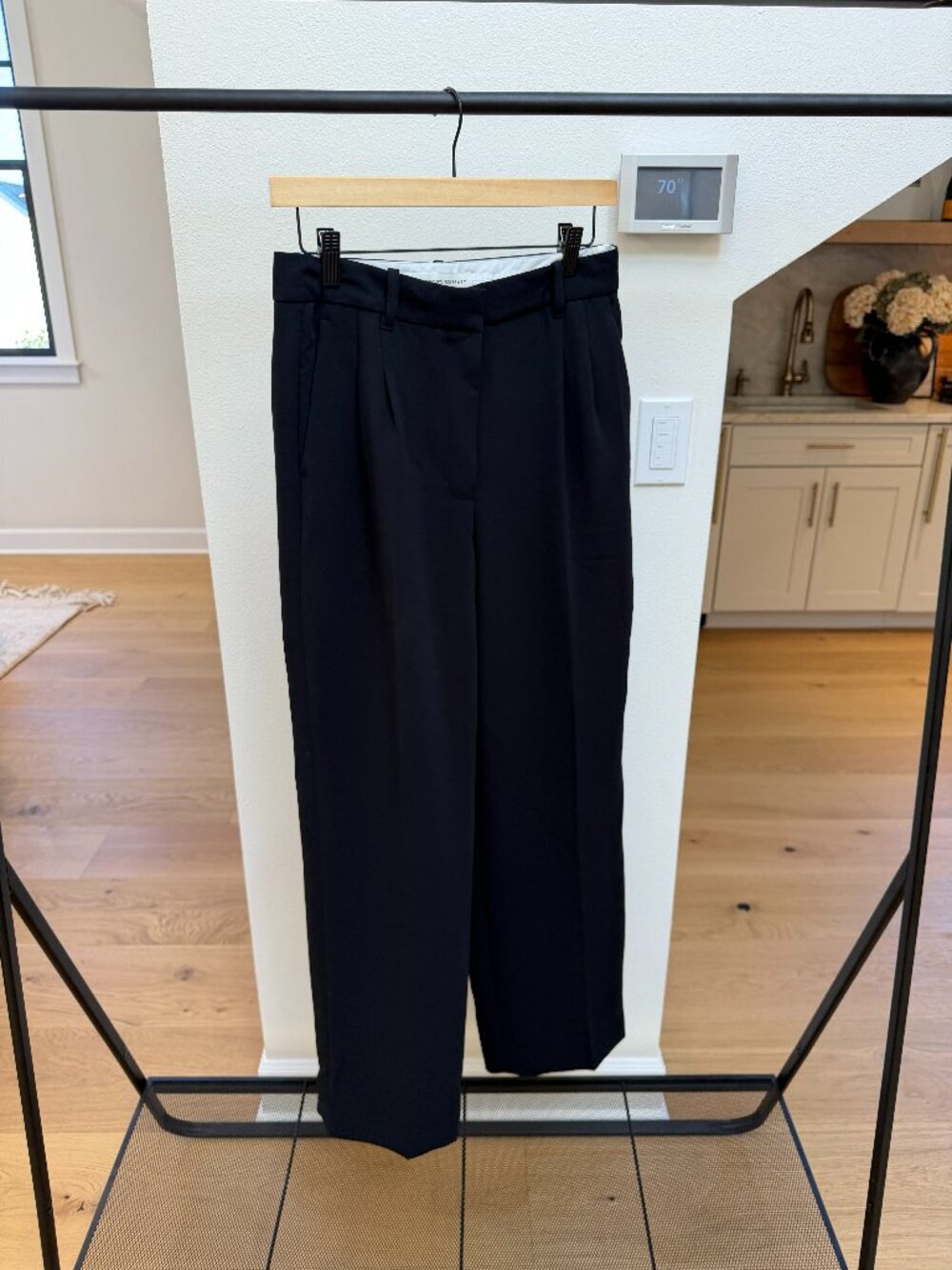 Aritzia The Effortless Pant Black High Rise Wide Leg Trousers Size 6